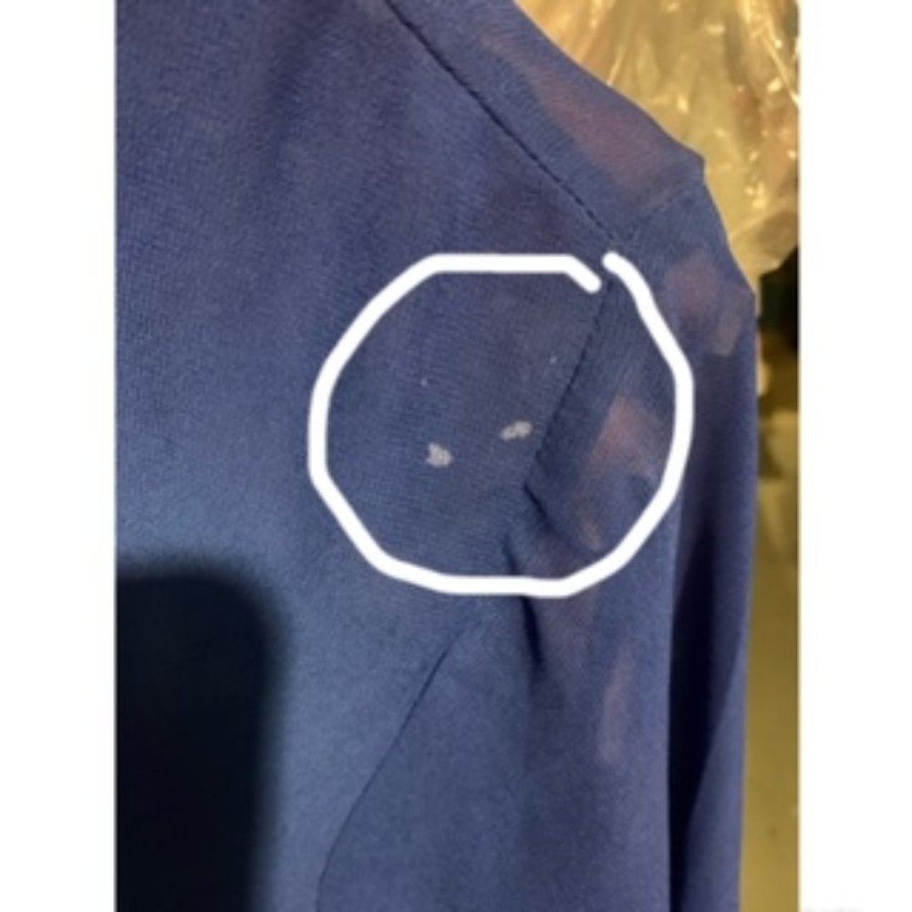V Neck Chiffon Top - Picture 4 of 4